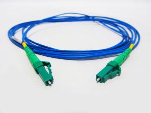 Lote com Cabos de Fibra Óptica Lote com Cabos de Fibra Óptica