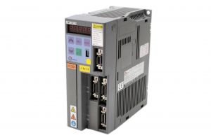 Servodrive Velconic Vlast-012p2l-ex Toei Electric 220V 4.8A Servodrive Velconic Vlast-012p2l-ex Toei Electric 220V 4.8A