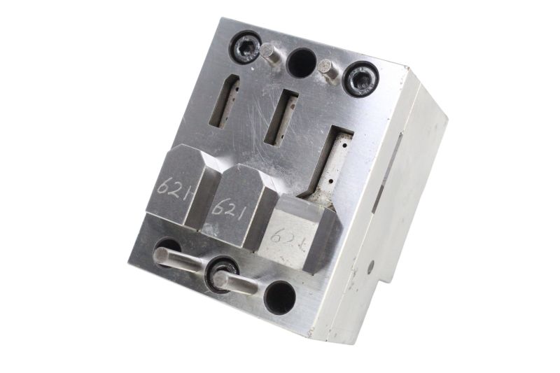Lote de Matrizes de Estampo de Componentes Metálicos Lote de Matrizes de Estampo de Componentes Metálicos