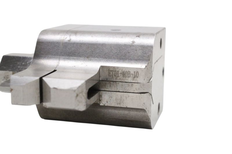 Lote de Matrizes de Estampo de Componentes Metálicos Lote de Matrizes de Estampo de Componentes Metálicos