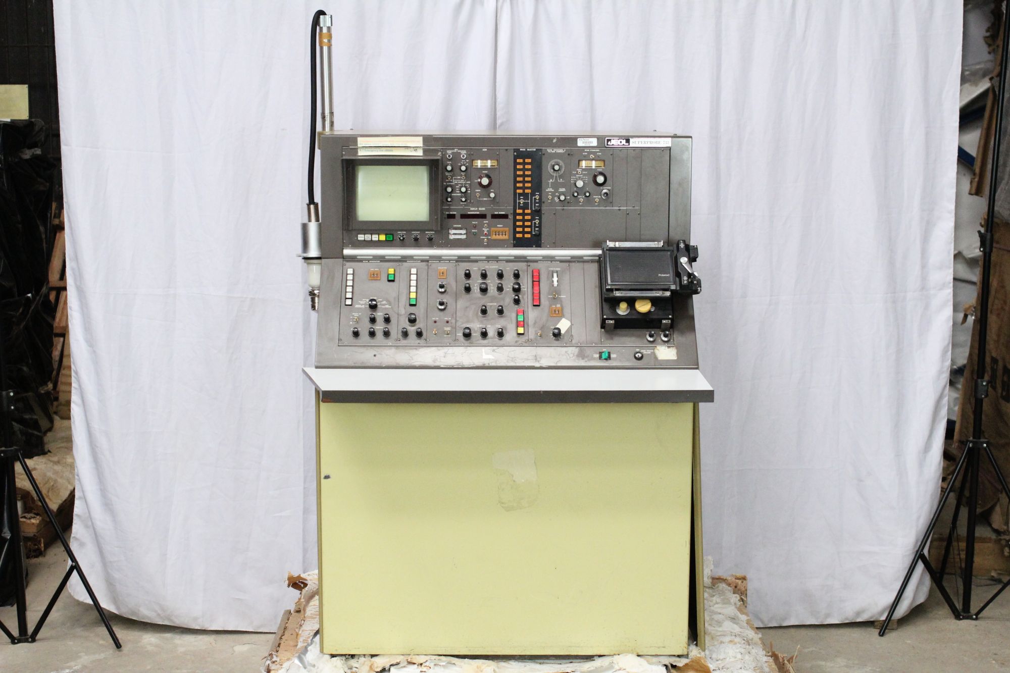 Unidade de Controle / Console JEOL Superprobe JXA-733 Electron Probe X-Ray Microanalyzer Unidade de Controle / Console JEOL Superprobe JXA-733 Electron Probe X-Ray Microanalyzer