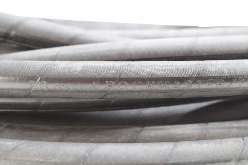 Mangueira Hidráulica R2SN DKOS 1/2x11m Plataforma Genie Mangueira Hidráulica R2SN DKOS 1/2x11m Plataforma Genie