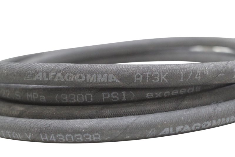 Mangueira Hidráulica R1 DKOL 1/4x352cm Plataforma Genie Mangueira Hidráulica R1 DKOL 1/4x352cm Plataforma Genie